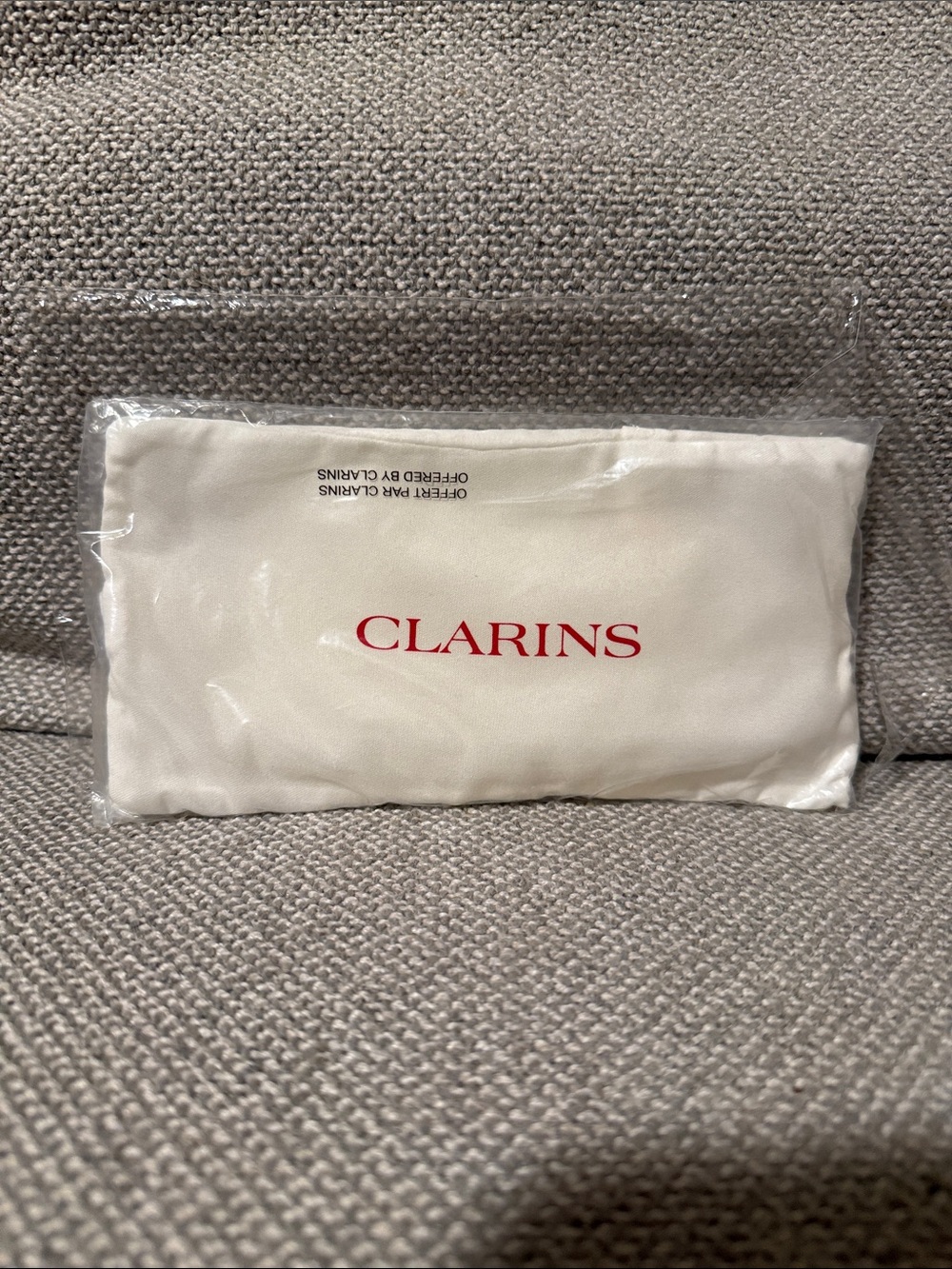 Clarins Cream Eye Spa Cushion Mask with Red Logo new hot or cold